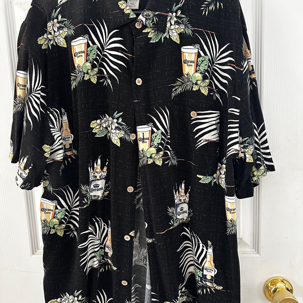 Men’s Corona Tropical Button Down Black Shirt, size XL